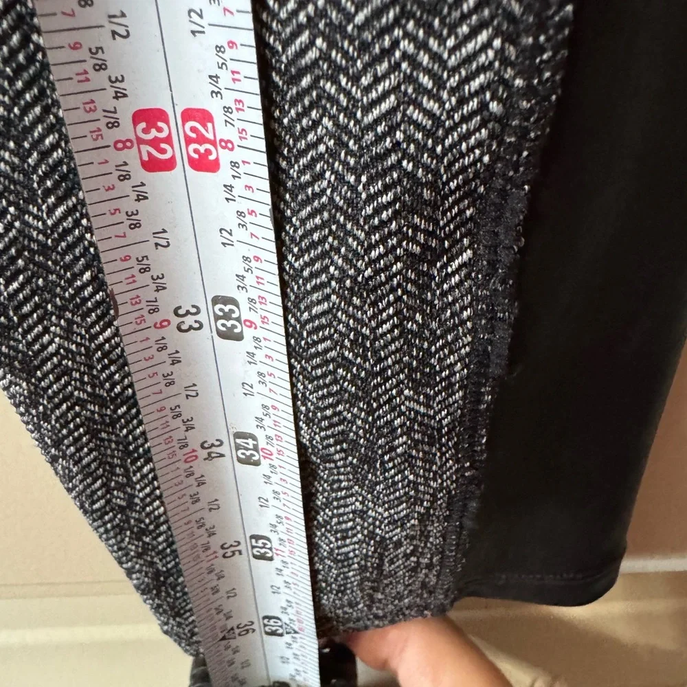 ATHLETA 🩶 Chic Gray, Black Faux Leather Panel High-Waist Leggings (Size Medium) - Picture 9 of 13